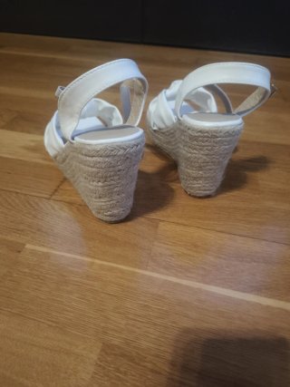 Cuñas esparto blancas