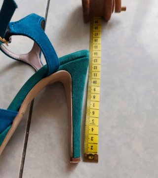 Sandali in pelle blu e verdi