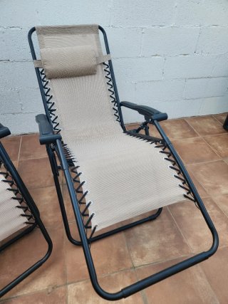 Set di 2 sdraio da giardino beige