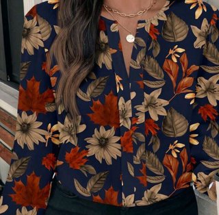 Blusa cuello V estampado hojas y flores