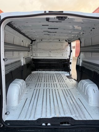 se vende Renault Traffic Ano 2021