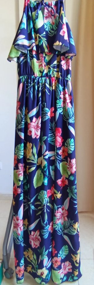 Vestido largo estampado flores y sandalias esparto