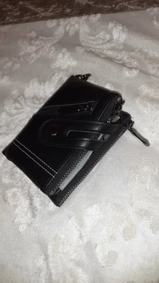 Cartera polipiel negra con cremallera