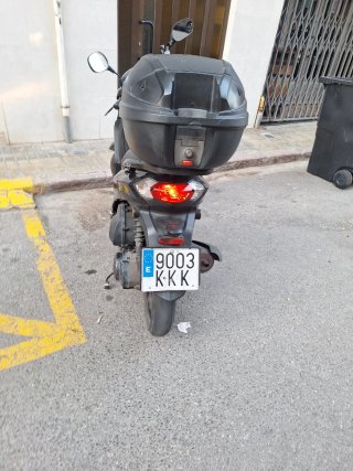 Peugeot Scooter 125cc Negra