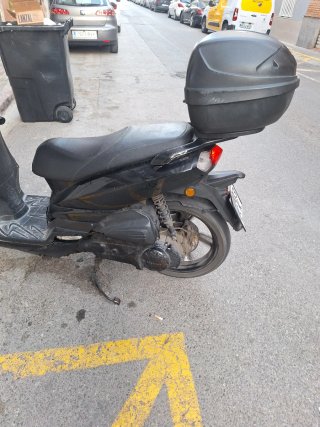 Peugeot Scooter 125cc Negra