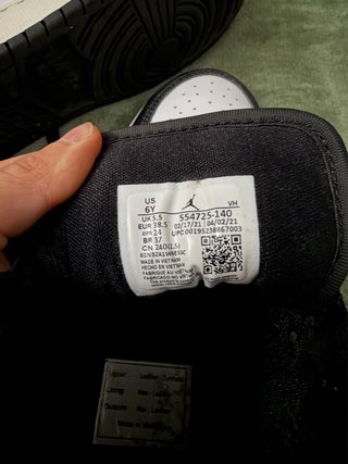 Zapatillas Jordan 1 Mid Azul y Blanco