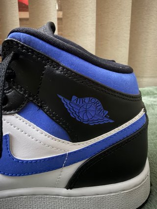 Zapatillas Jordan 1 Mid Azul y Blanco
