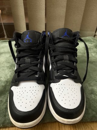 Zapatillas Jordan 1 Mid Azul y Blanco