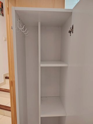 Mueble auxiliar fregona/escoba y varios