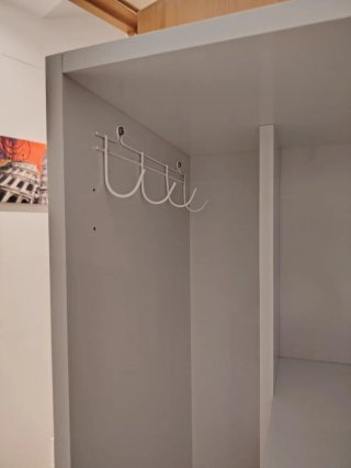 Mueble auxiliar fregona/escoba y varios