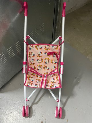Sillita de paseo para muñecas.