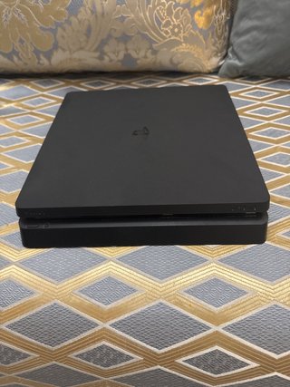 PS4 Slim Sony Negra