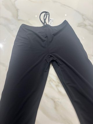 Pantalón Tezenis negro ajustado