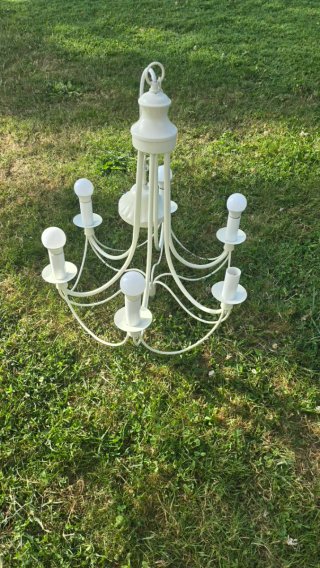 Lampada a sospensione bianca in metallo