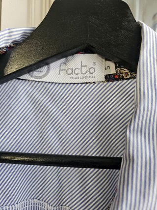 Camisa marca Facto Rayas Celestes y Blancas