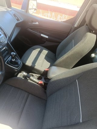 Ford Grand Tourneo Connec 2016
