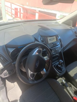 Ford Grand Tourneo Connec 2016