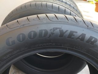 Neumáticos Goodyear 235/55 R18 100V