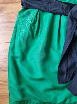 Vestido Zara verde con lazo negro Talla M