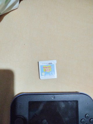 Nintendo 2DS Negra y Azul + Tomodachi Life
