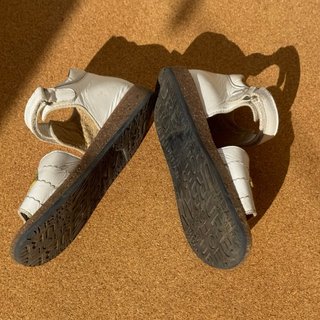 Sandalias niña piel natural