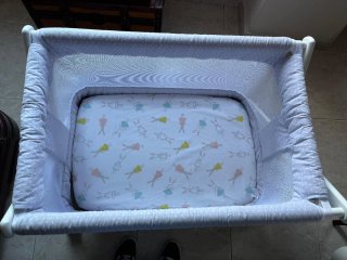 Cuna de viaje plegable con colchón