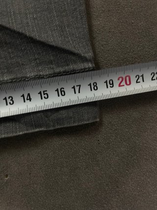 Pantalones grises