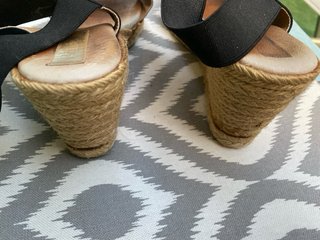 Sandalias cuña negras T38