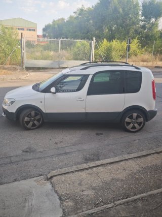 Skoda Roomster scout 2012 PEGATINA C
