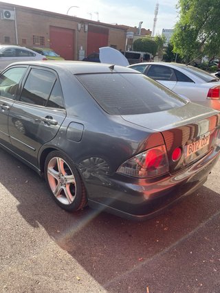 Lexus IS 2002