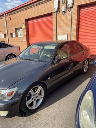 Lexus IS 2002