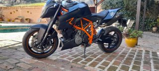 KTM super duke r 990