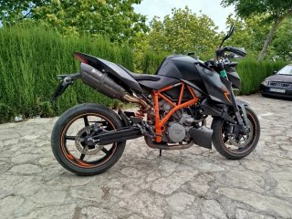 KTM super duke r 990