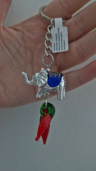Portachiavi Elefante con peperoncini rossi