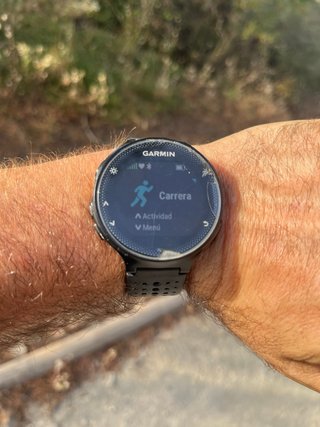 Reloj Garmin Forerunner 235 – GPS Running Watch.