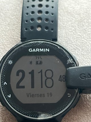 Reloj Garmin Forerunner 235 – GPS Running Watch.
