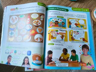 Open Up 4 Course Book (Spain)