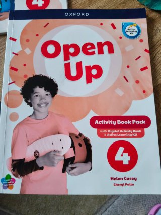 Open Up 4 Course Book (Spain)