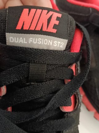 Tenis Nike Dual Fusion Negro y  flúor