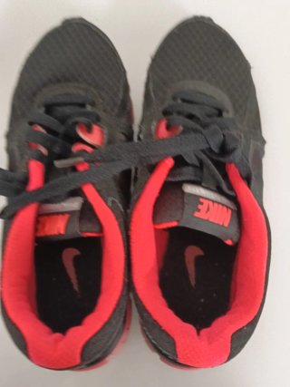 Tenis Nike Dual Fusion Negro y  flúor