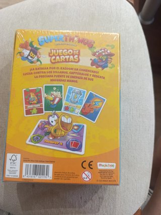 Juego de Cartas Superthings 5 Figuras Exclusivas