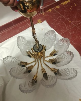 Elegante lámpara techo dorada 10 brazos