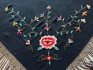 Manton de Manila Negro Bordado Flores