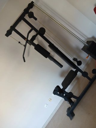 Máquina de gimnasio con discos