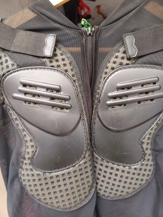Peto protección DH Descenso Skate regalo pantalon