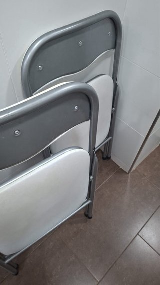 Mesa plegable blanca