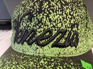 Cappello Venezia nuovo con cartellino
