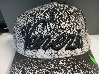 Cappello Venezia nuovo con cartellino