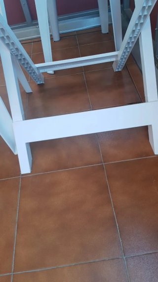 Mesa y sillas jardin