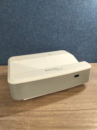 Optoma X320UST Proyector DLP XGA 4000 lumens